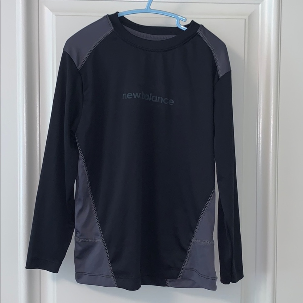 Free with bundle - New balance active top (size 7)